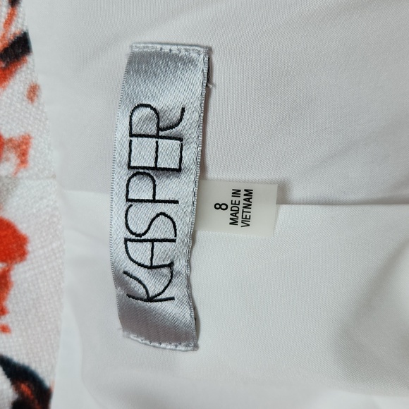 Kasper Floral Blazer - Picture 9 of 10